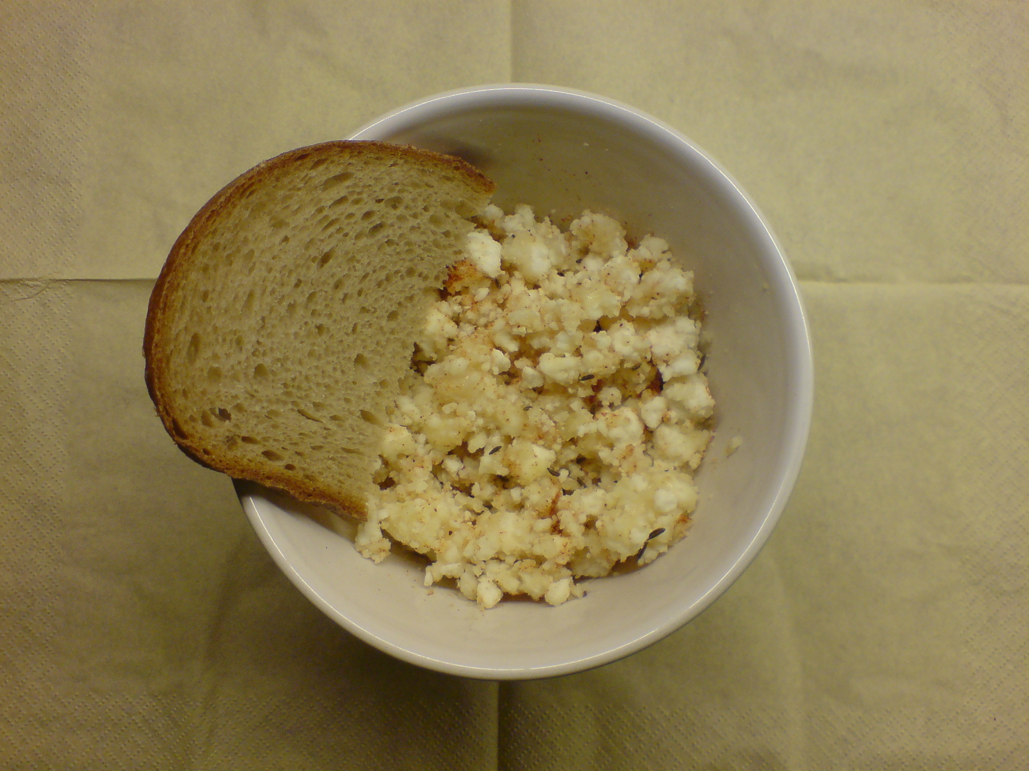 tvarůžkový smrdutec